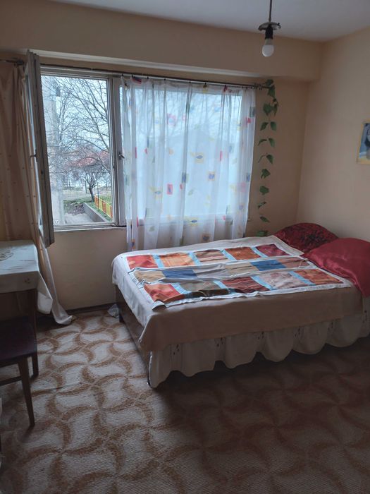 Дава се под наем Едностаен апартамент в Разград, Житница - 40 кв.м за 169.32 € - Снимка #2