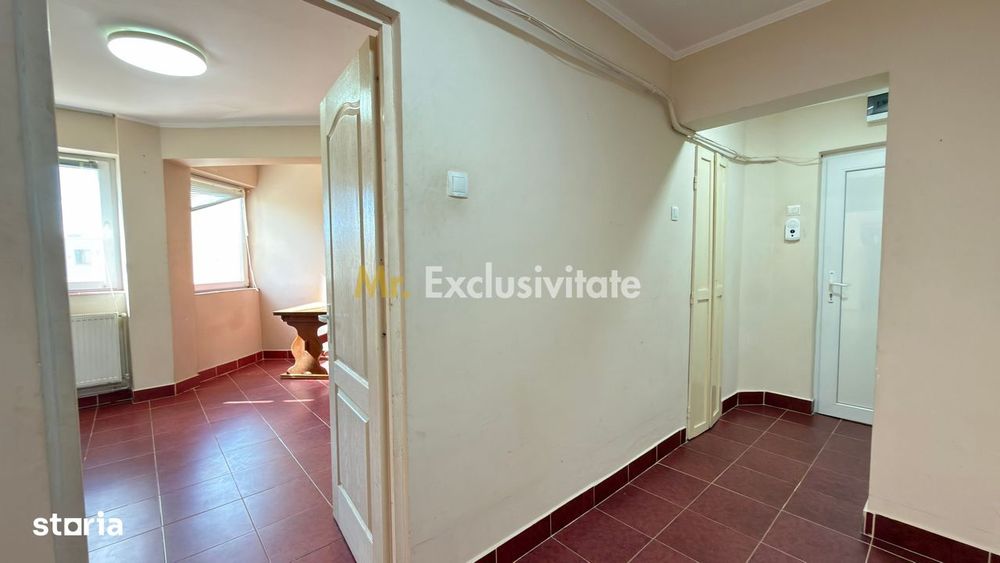 Apartament 3 camere MV1, Etaj IV / Str. Narcisei Nr.9 / Carei — fotografia 3