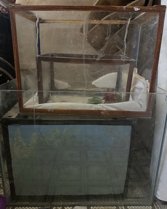 Продам срочно аквариумы