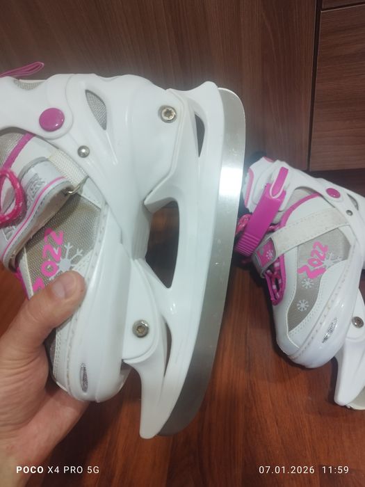 Продам Коньки детские