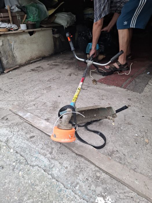 Mașina de tuns iarba