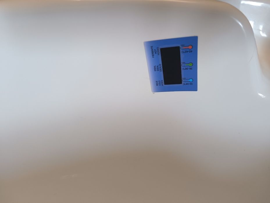 Vând balansoar + cădiță ( folosita o singura data)