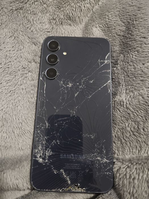 Defect! Samsung A35 cu probleme la display