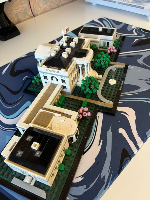LEGO White House Белый Дом, 1500 деталей