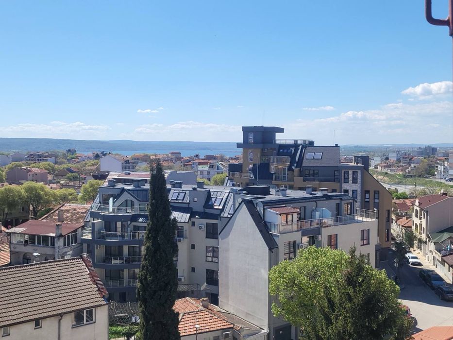 Продава се Тристаен апартамент в Варна, Автогара - 110 кв.м за 877 €/кв.м - Снимка #1