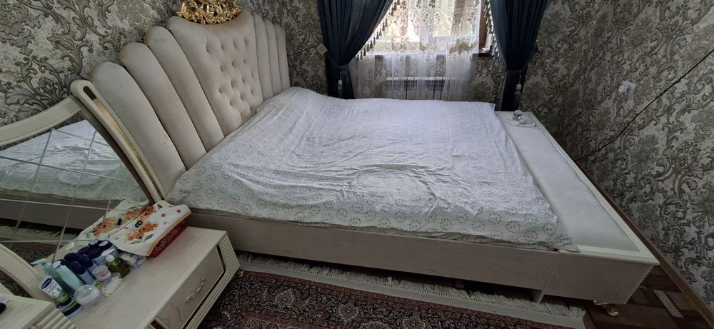 Спальне гарнитура в комплекте