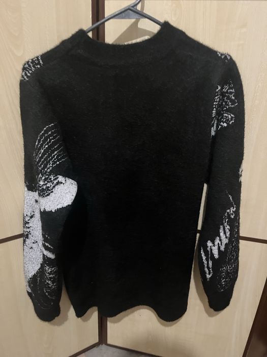 Кофта черно-белая
