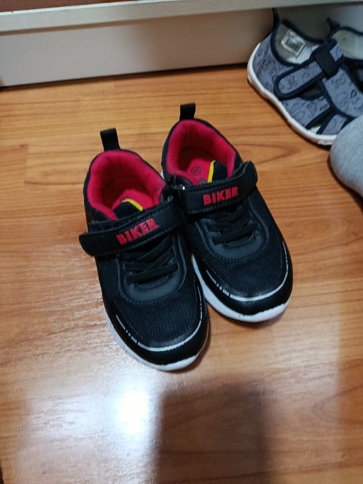 Аяқ киімдер тегін