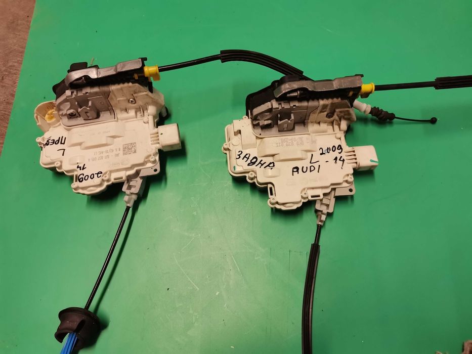 Лява брава/машинка предна и задна Ауди/Audi A4 B8 2007--2013г