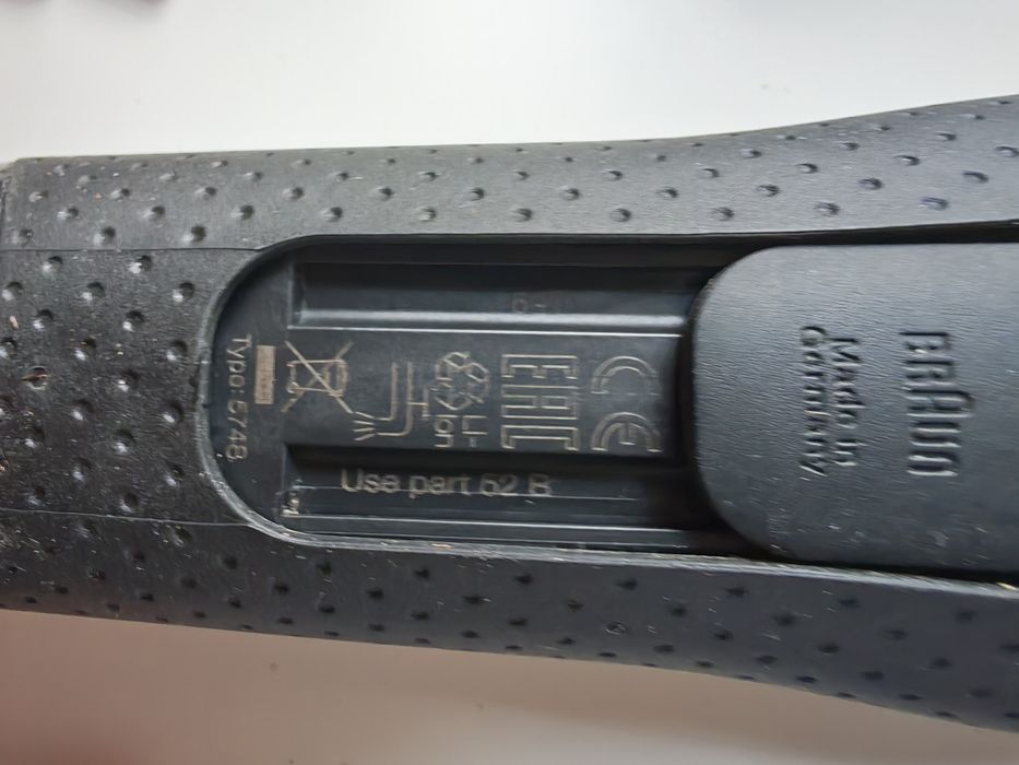 Vând aparat Braun seria 5 type 5748