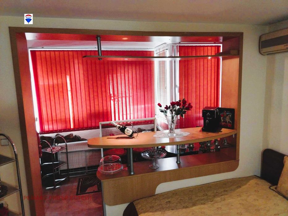 Дава се под наем Двустаен апартамент в Русе, Широк център - 80 кв.м за 408 € - Снимка #2