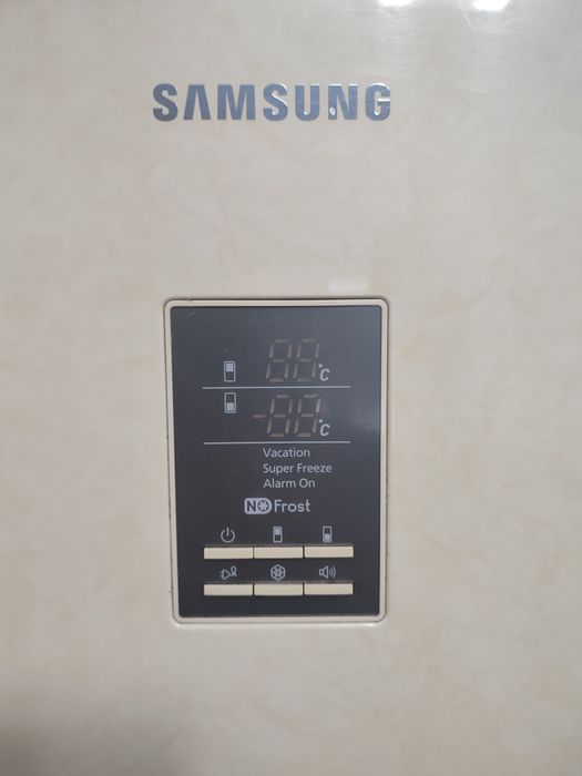 Холодильник Samsung RL34ECVB