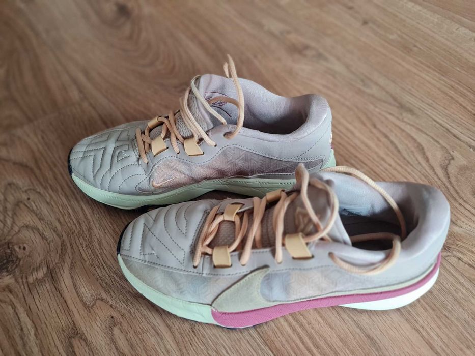 Маратонки EUR 40.5