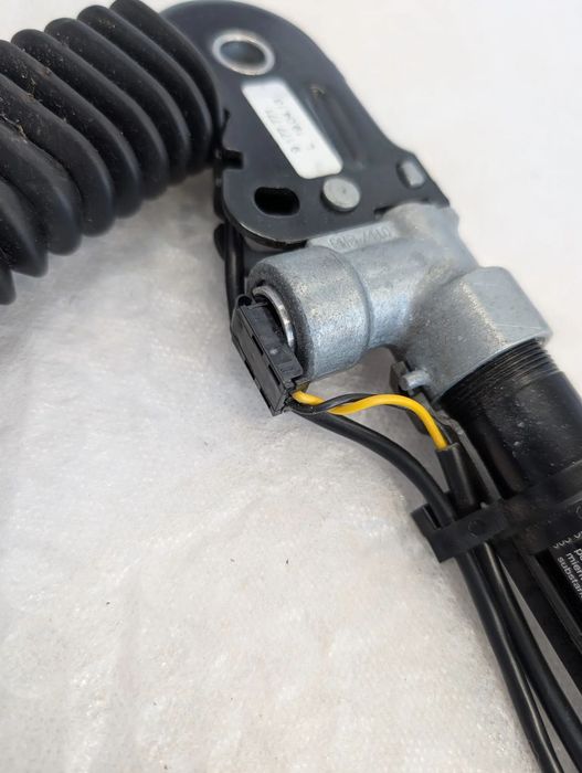 PRETENSIONER CENTURA FATA STANGA BMW E93 320D 2013 2.0 DIESEL COD OEM 72119177771 / 9177771 / DECAPOTABILĂ (CABRIOLET) 2005-2013