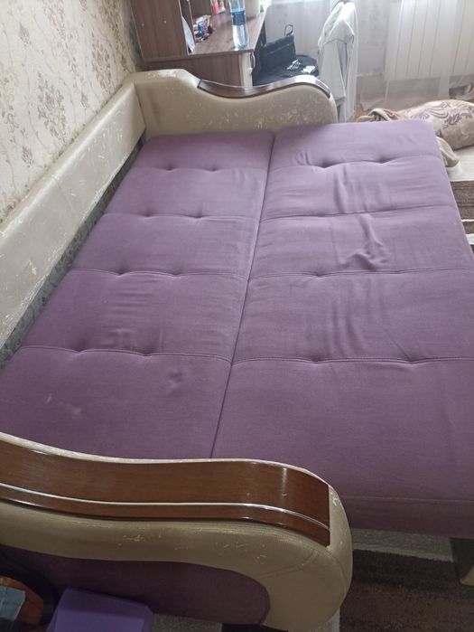 Продам диван 5000