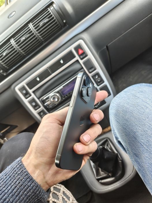 Продам iphone 15 pro 128