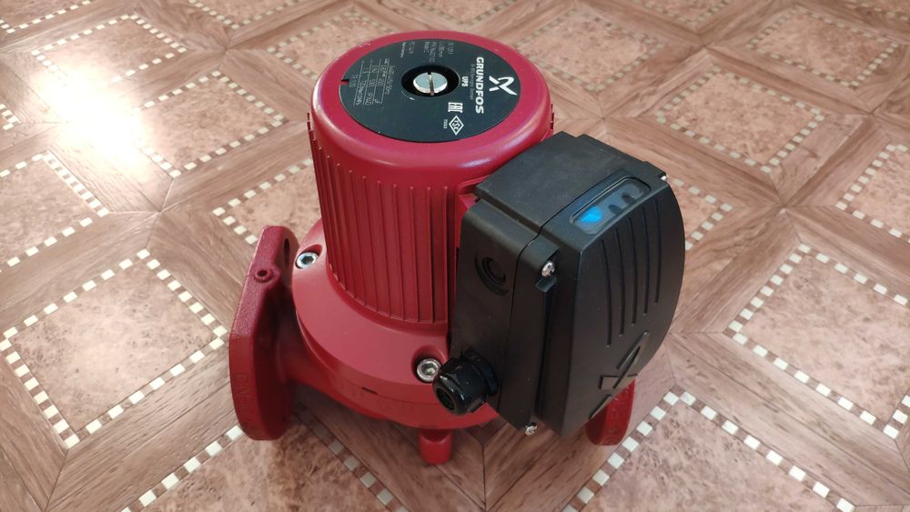 Циркуляционный насос трехфазный GRUNDFOS DK 8850 UPS 50-120/2 F 280