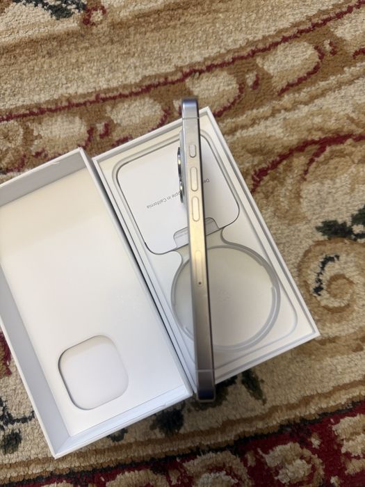 Iphone 15 pro 256 gb white