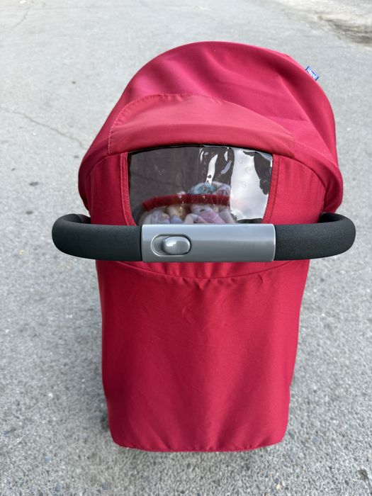 Срочно коляска chicco