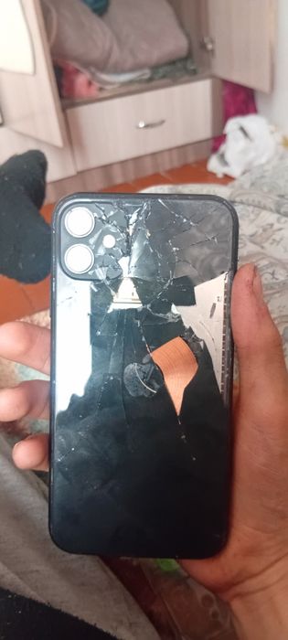 Продам iphone 11