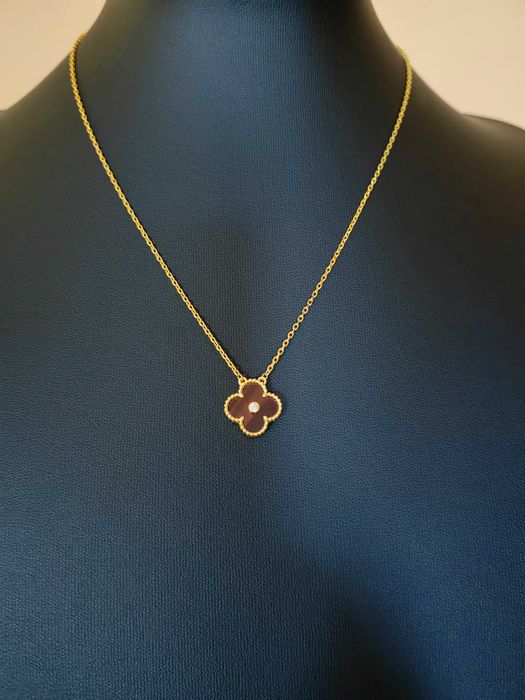 Дамско колие с детелина от червен малахит - Van Cleef & Arpels VCA