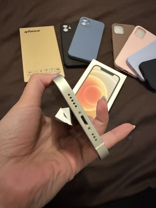 IPhone 12, 64GB, White