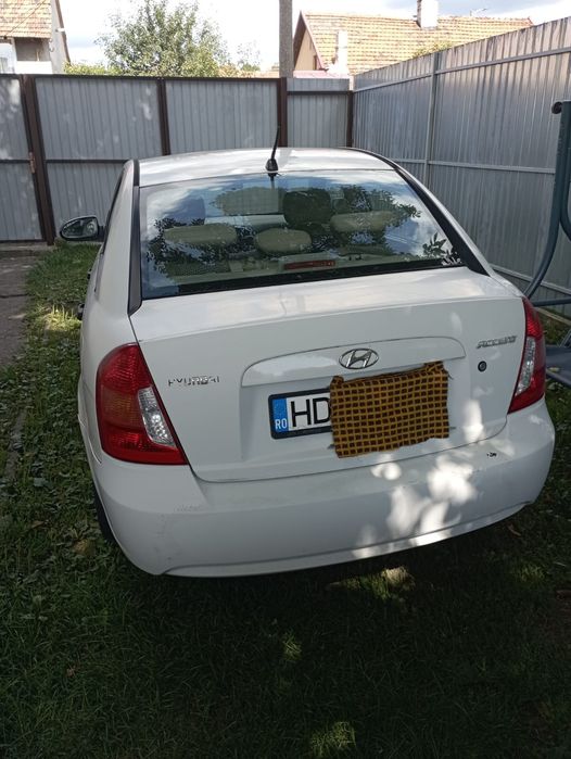 Vând Hyundai accent