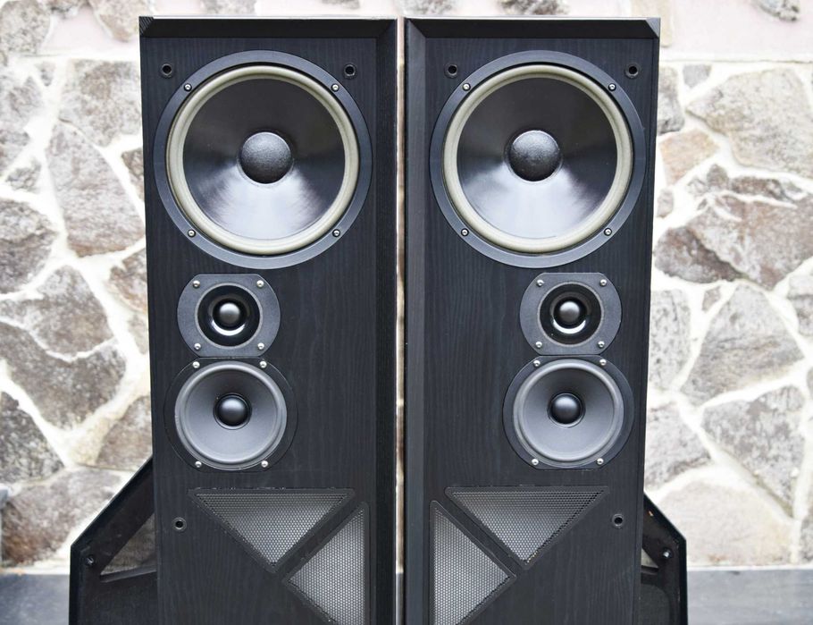 Boxe T+A Criterion T 110 E, boxe de podea