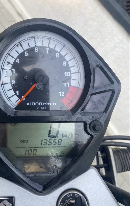 Motor Suzuki SV650 S