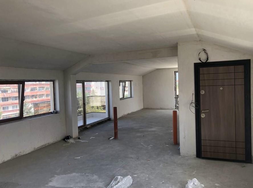 Продава се Четиристаен апартамент в Бургас, Център - 224 кв.м за 1340 €/кв.м - Снимка #5
