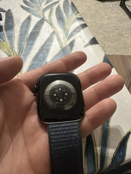 Продам apple watch series 10