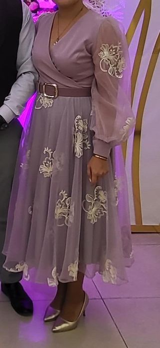 Нарядное сиреневое  платье