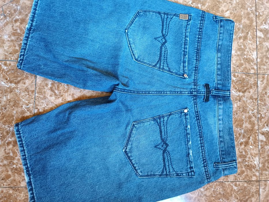 Шорты джинсовые .