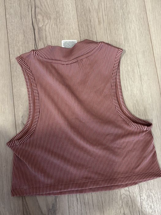 НОВ Nike къс потник