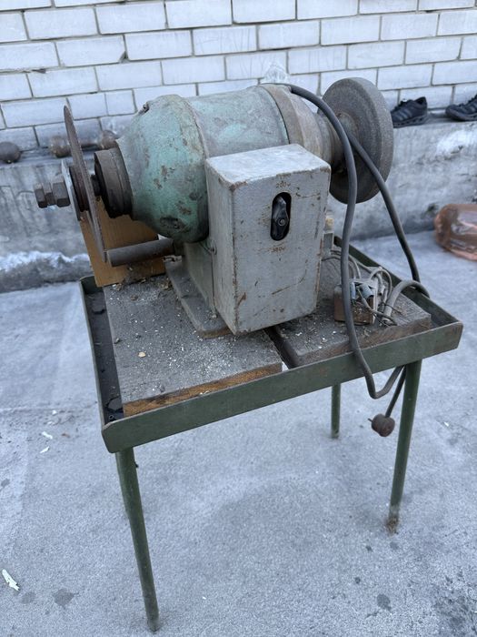 Станок токарный.      .