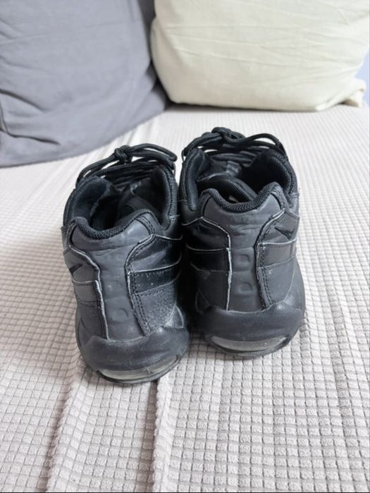 Nike air max 95 triple black