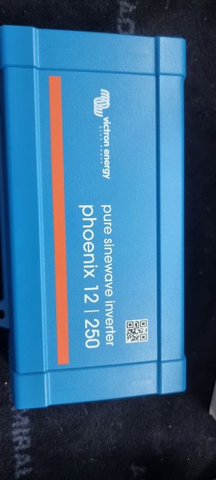 Инвектор за кола 12 волта 250 вата