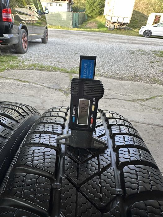 SET 4 Anvelope Iarna 205/60 R17 93H PIRELLI Sotto Zero 3