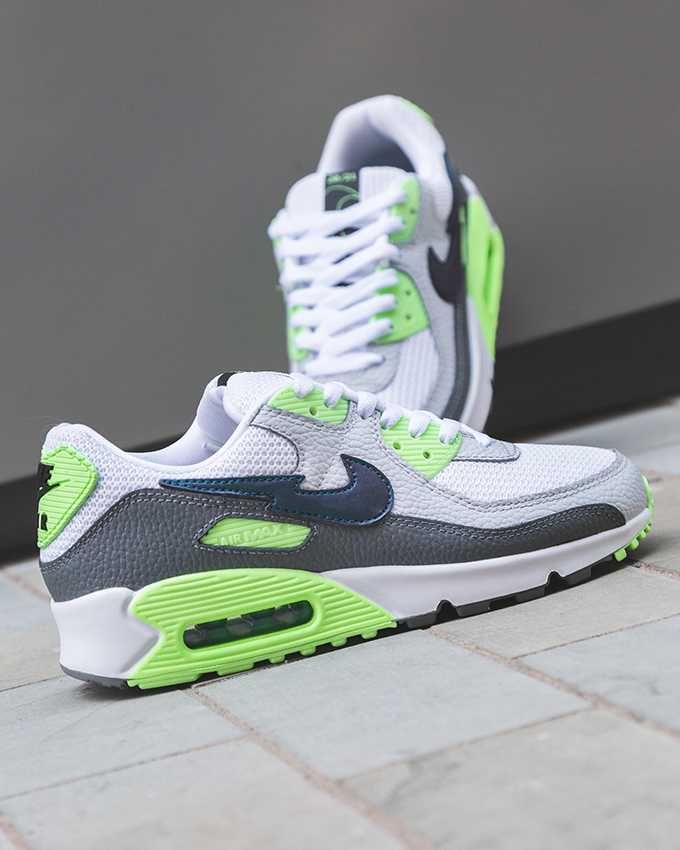 НОВИ Nike Air Max 90 ОРИГИНАЛНИ дамски маратонки 38,5 и 39 гр ...