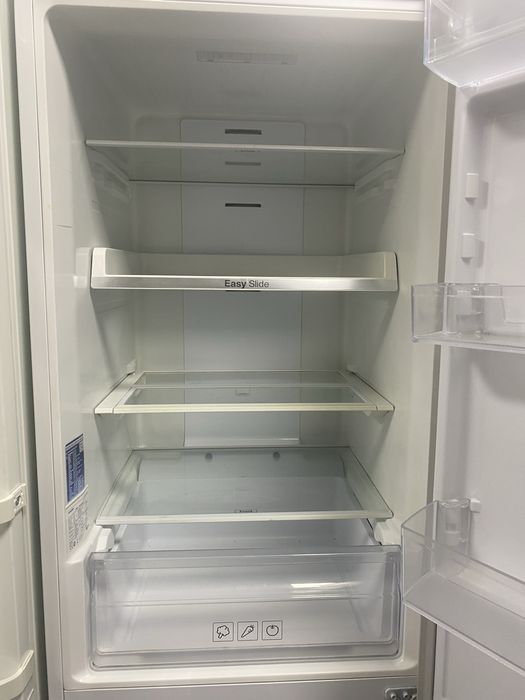 Хладилник с фризер SAMSUNG А++ No Frost