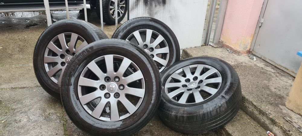 18ц джанти с гуми за мицобиши паджеро l200 l3oo..