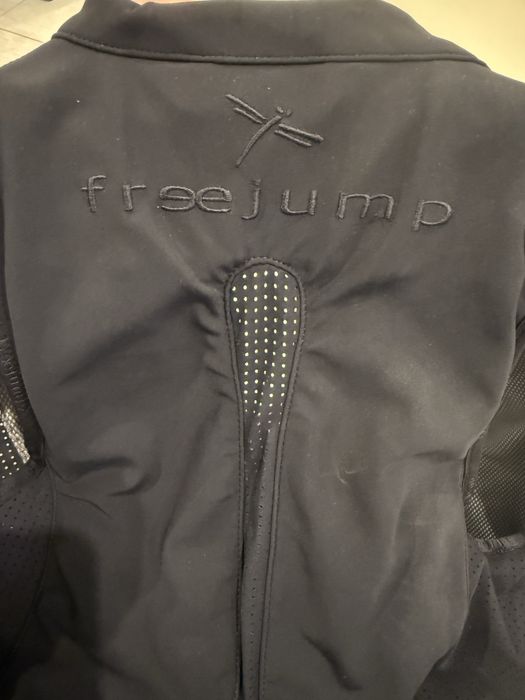 Vand Vesta FreeJump Airbag Technology marimea S copil,folosita 10 luni