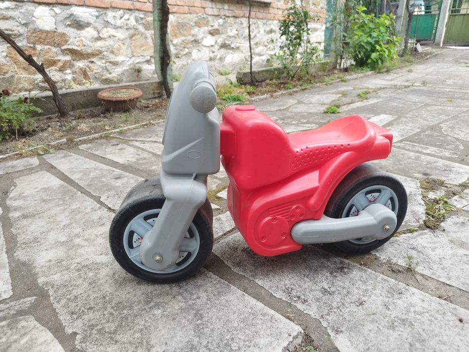 Продавам детско баланс колело