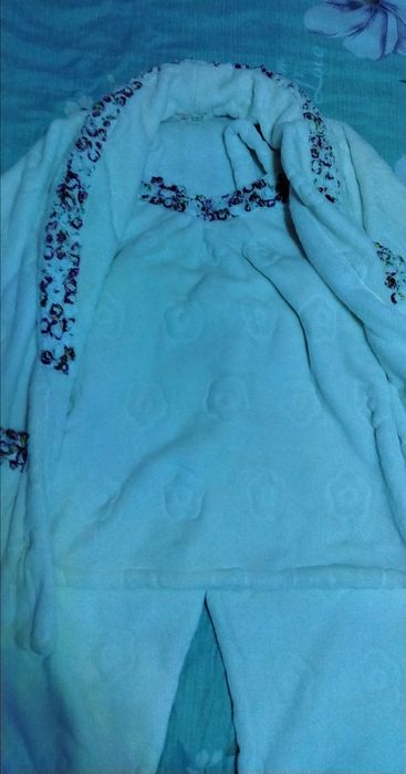 Недорого, красивая, тёплая пижама, тройка.