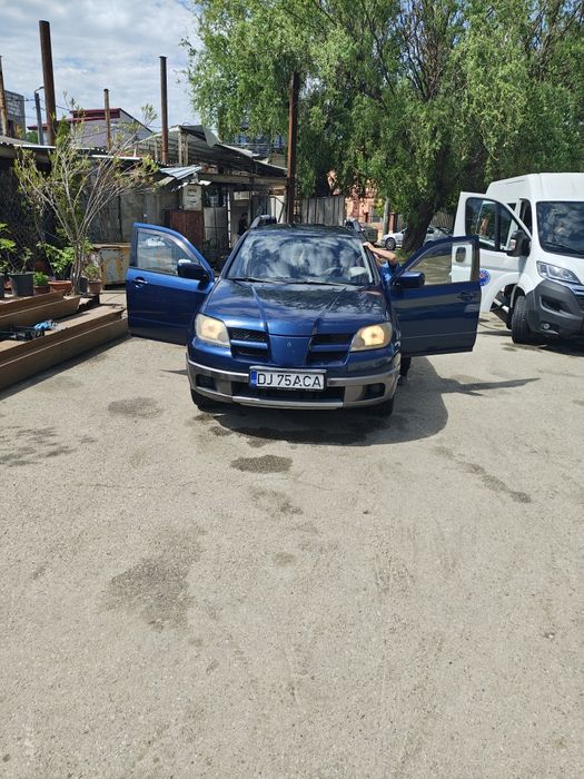 Vând auto Mitsubishi outlander