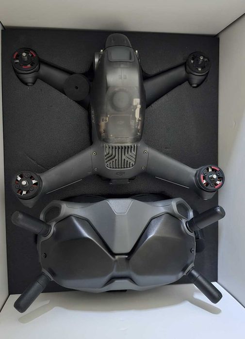 DJI FPV Combo + Goggles + Motion Controller + elice extra