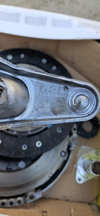 Kit ambreiaj Sachs aproape nou VW / Audi / Skoda / Seat 1.2 TSI CJZA /