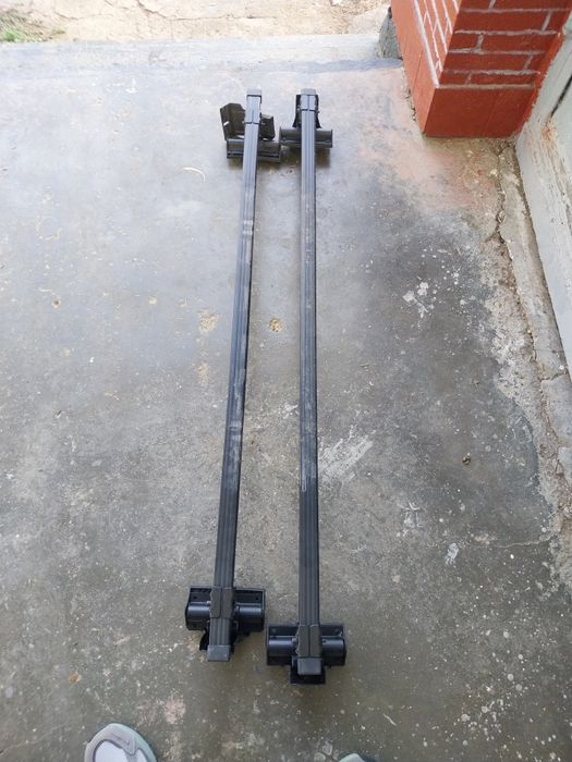 Bare portbagaj cu prindere pe caroserie