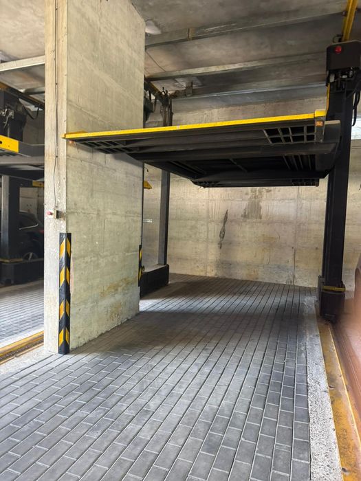 Închiriez apartament cu 2 camere cu loc parcare bloc nou str. Gh.  Doja