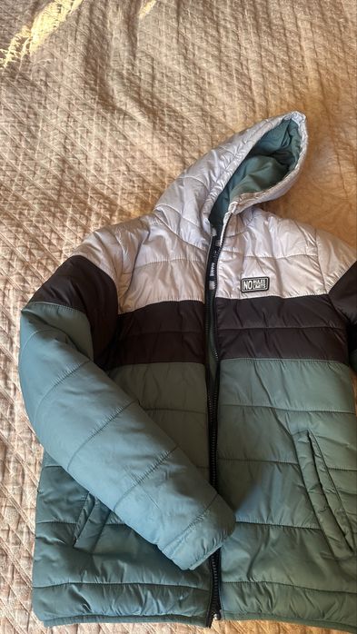 Продам куртку для мальчика